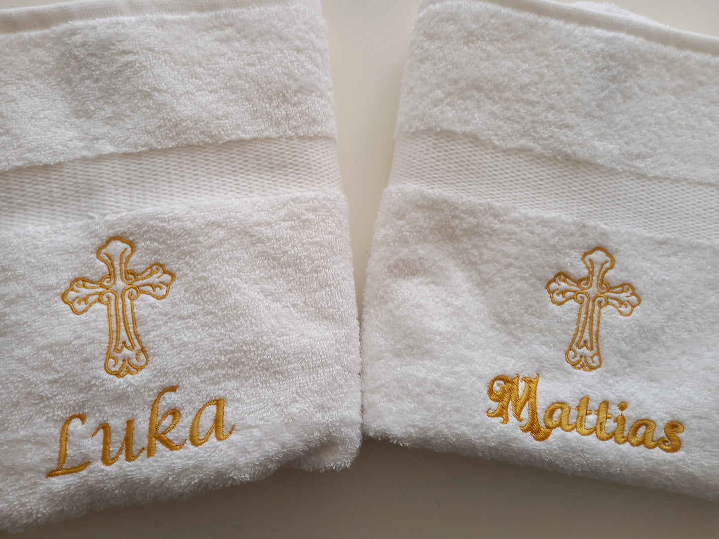 Doopcadeau Handdoek met Heilig Kruis met Naam