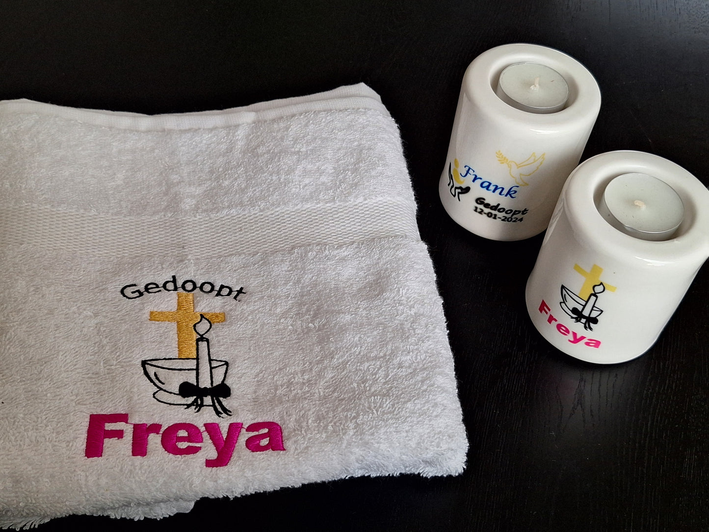 Doopcadeau Handdoek met ‘Gedoopt symbool met Naam