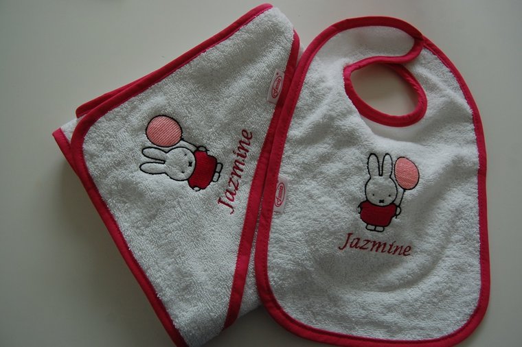 Badcape met eigen afbeelding of geboortekaartje