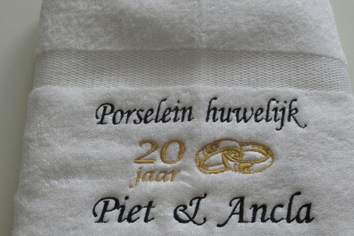 uitbreiden Vestiging Ruïneren Porseleinen huwelijk cadeau | 20 jaar getrouwd huwelijkscadeau - Borduur Kado uitbreiden Vestiging Ruïneren Porseleinen huwelijk cadeau | 20 jaar getrouwd huwelijkscadeau - Borduur Kado