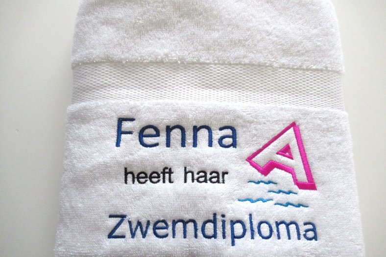 Zwemdiploma handdoek A met naam Origineel goedkoop kado , leuk om te geven na te afzwemmen Zwemdiploma handdoek A met naam Origineel goedkoop kado , leuk om te geven na te afzwemmen