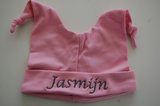 Babymuts roze met knoopjes 50/56 met naam_