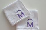 spuugdoek met logo geborduurd