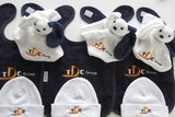 knuffelpoppetjes met logo geborduurd