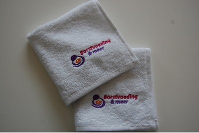 spuugdoek met logo