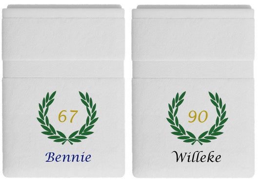 Handdoek met naam en leeftijd in lauwerkrans