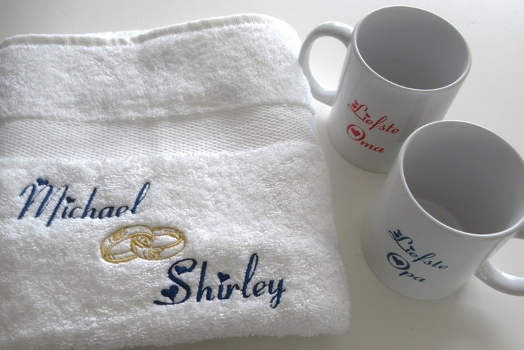 Handdoek met namen en ringen