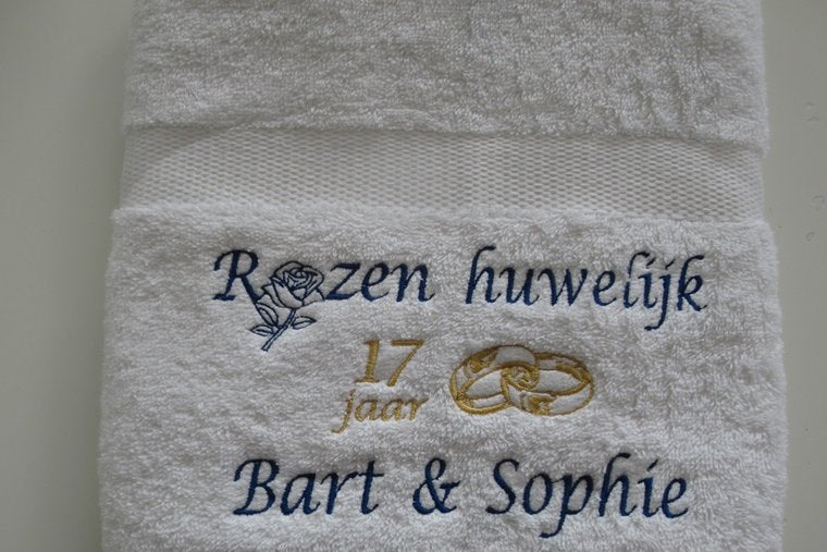 Rozen huwelijk cadeau | 17 jaar getrouwd
