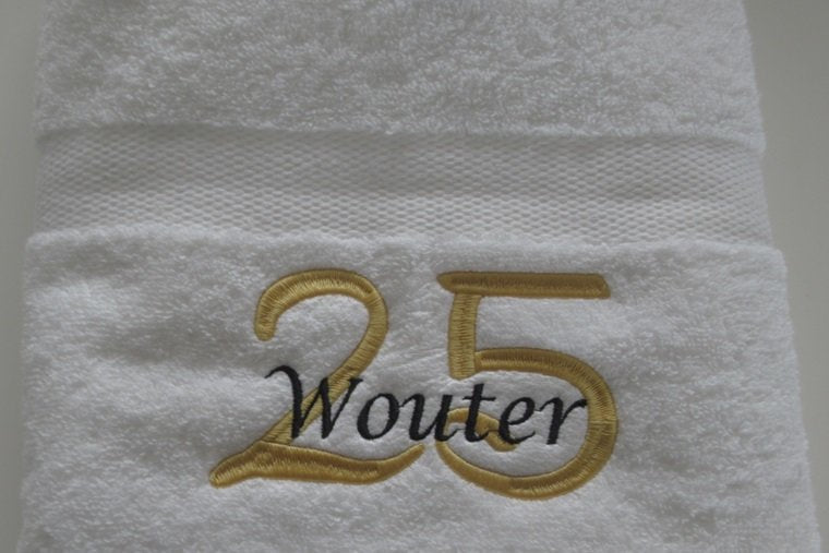 25 jaar cadeau met naam en leeftijd