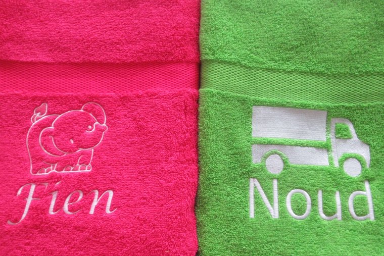 Badlaken met naam en afbeelding