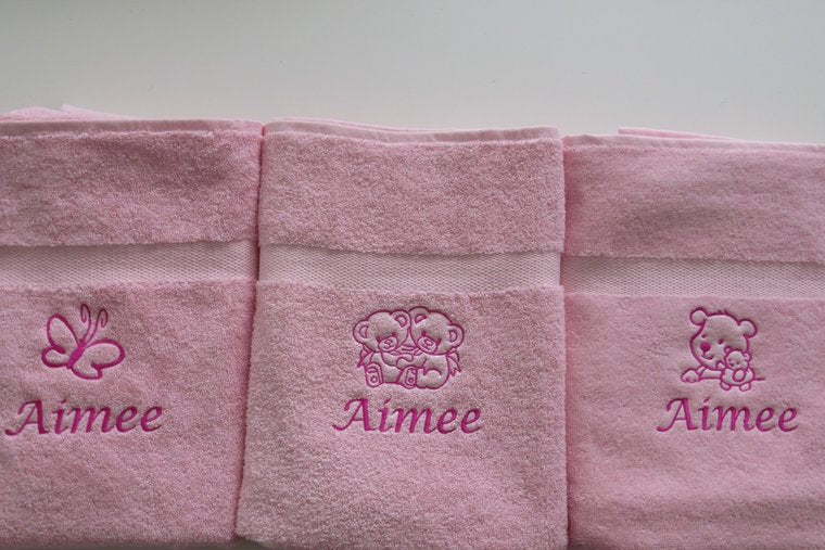 Badlaken met naam en afbeelding