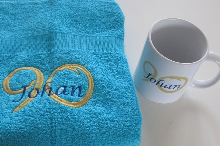 90 jaar cadeau met naam en leeftijd