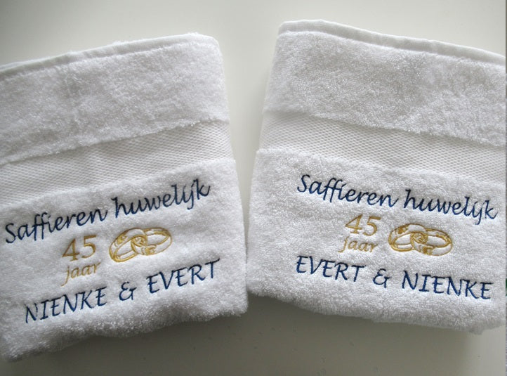 Saffieren huwelijk cadeau | 45 jaar getrouwd