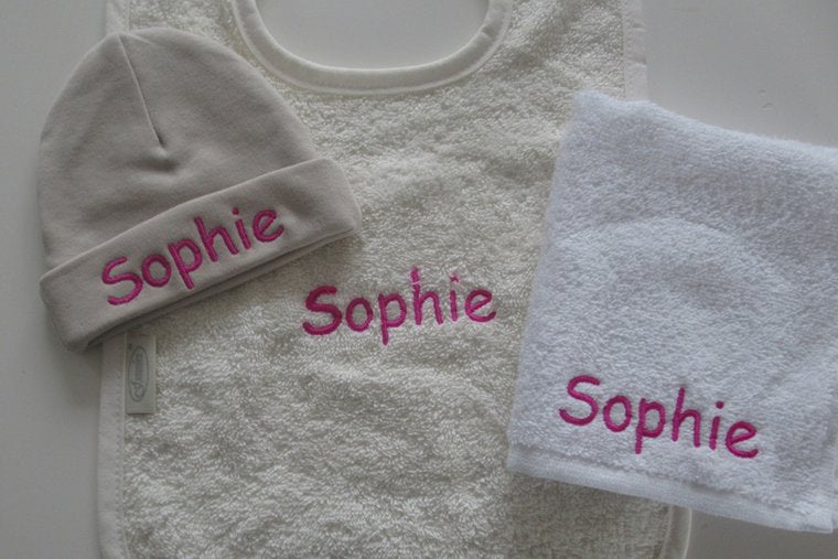 Babymuts beige cream met naam