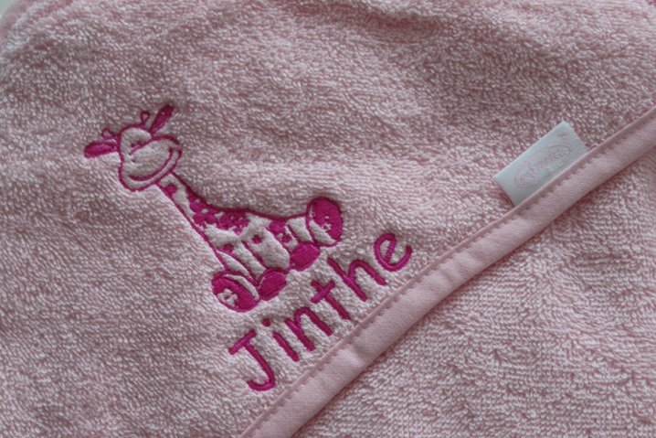 Badcape met eigen afbeelding of geboortekaartje