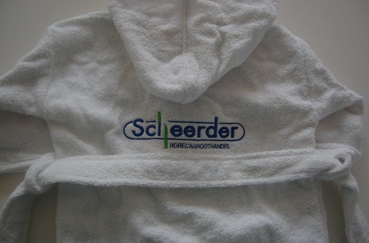 Badjas met naam en logo