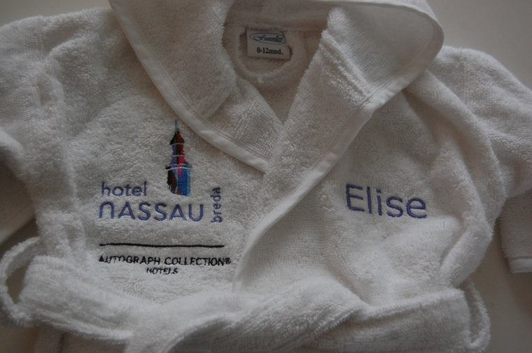 Badjas met naam en logo