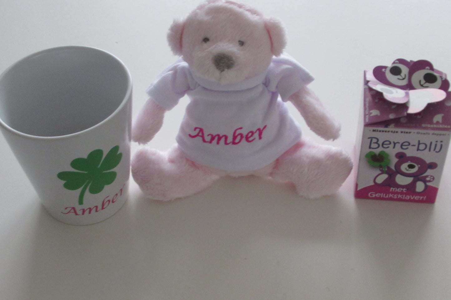 Mini knuffelbeertje met naam roze of blauw