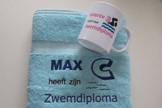 Afzwem cadeau voor alle diploma's! kijk hier.