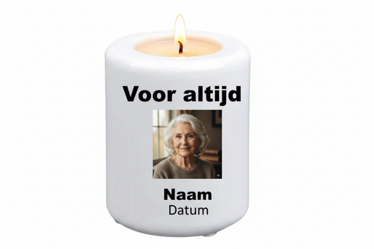 Zelf een gedenkkaars met naam en foto ontwerpen op een blijvende keramische houder