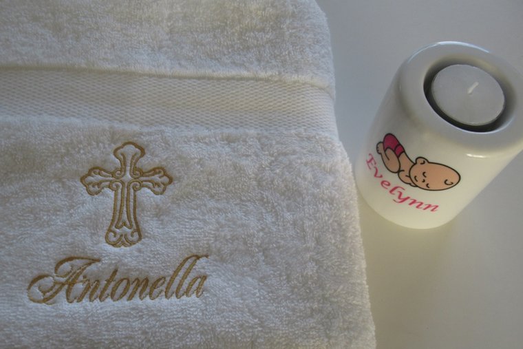 Doopcadeau Handdoek met Heilig Kruis met Naam