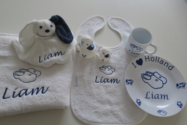 Delfts Blauw Cadeau – Handdoek met Naam en Hollandse Symbolen