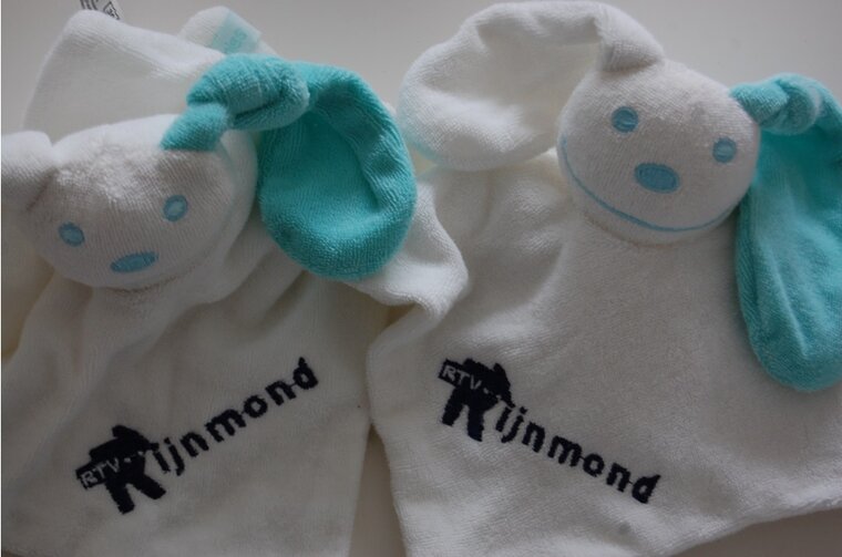 Knuffelpoppetje met Logo