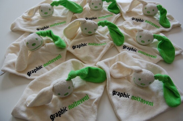 Knuffelpoppetje met Logo