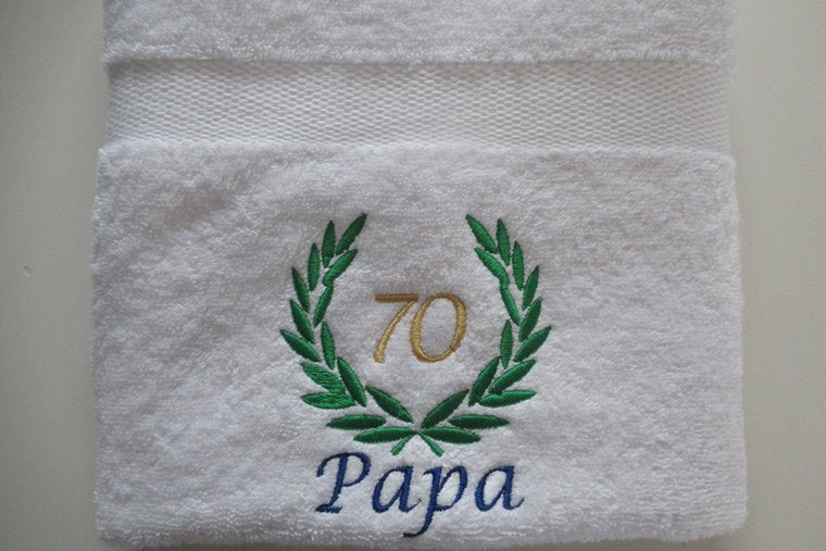 Handdoek met naam en leeftijd in lauwerkrans