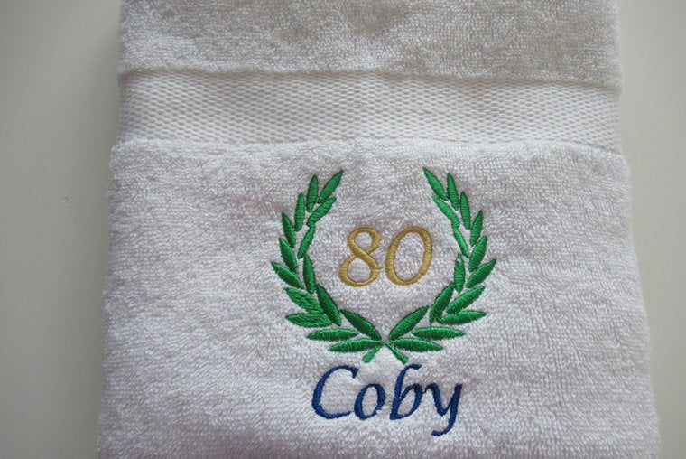 Handdoek met naam en leeftijd in lauwerkrans