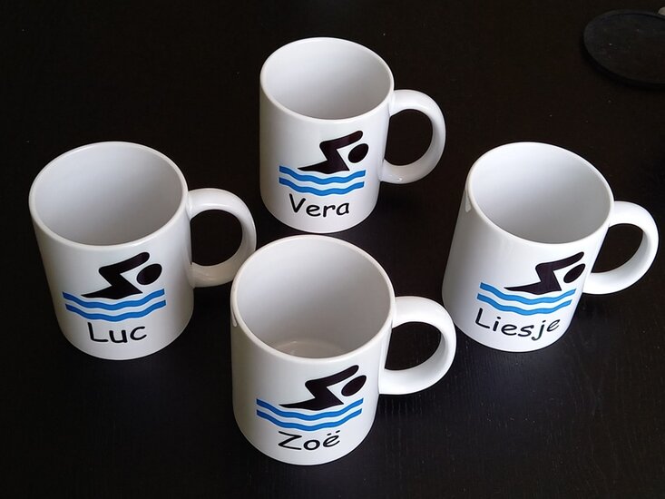 Koffiemok met Naam en Sport Symbool