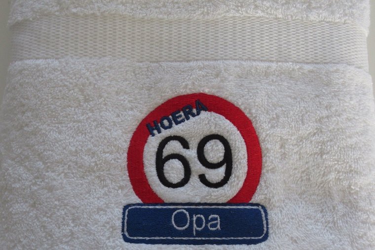 Handdoek met naam en leeftijd in Verkeersbord