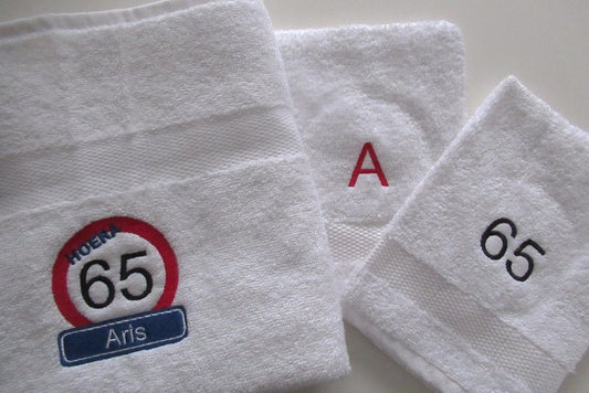 Handdoek met naam en leeftijd in Verkeersbord